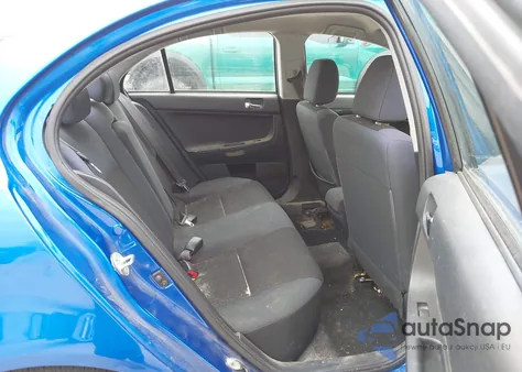 2016 Mitsubishi Lancer Es z USA, uszkodzony, nr VIN JA32U2FU3GU009456